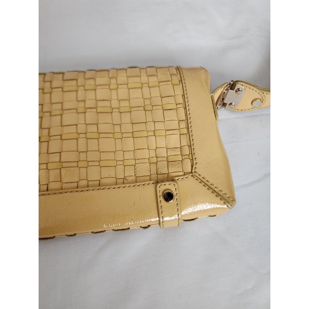 Elliott Lucca Women's Yellow Woven Patent Leather Wristlet Strap Purse Clutch - Picture 5 of 12